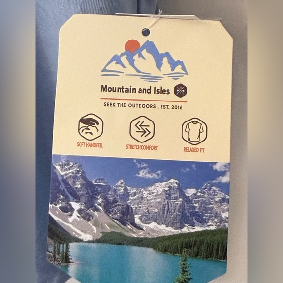MOUNTAIN AND ISLES SHORT SLEEVE LIGHT BLUE GRAPHIC TSHIRT NWT - Picture 8 of 13